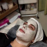 مرکز مراقبت زیبایی ماه چهره فقط ویژه بانوان|خدمات آرایشگری و زیبایی|تهران, تهران پارس|دیوار