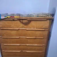 دراور و تخت یک نفره به همراهه خوشخواب و میزتوالت