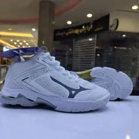 کفش میزانو و نایک بلیزر