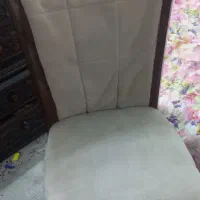 ۳عددصندلی ناهارخوری نیاز ب تعمیر