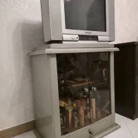 تلویزیون پاناسونیک همراه میز زیر تلوزیونی