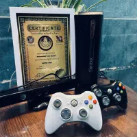 xbox 360 اسلیم همراه با کینکت و دو دسته