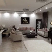مبل راحتی ۷ نفره ب همراه نهار خوری ۸ نفره