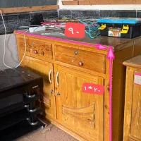 ویترین آلومینیومی قفسه ای و کمد چوبی|بوفه، ویترین، کنسول|کنارک, |دیوار