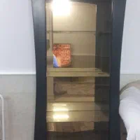 ویترین ۴ طبقه شیشه ای
