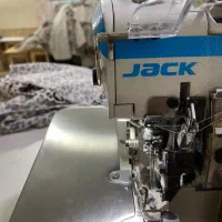 نیروی خیاطی وسط کار