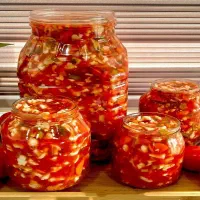 سالاد مشهدی درجه یک و انواع ترشیجات