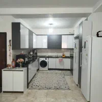 آپارتمان۸۵متری طبقه۳