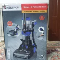 یک دستگاه ماشین فرش شور