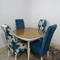 میز نهارخوری چهارنفره