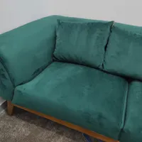 مبل کاملا نو