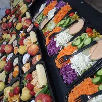 نیروی خانم بسته بندی موادغذایی