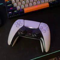 دسته PS5 سفید شوک سمت راست و چپ نیاز تعمیر