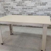 میز رستورانی