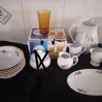 ظروف گل سرخی زرین