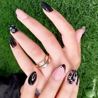 کاشت ناخن و آموزش ناخن