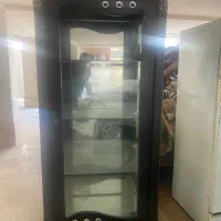 ویترین ظروف و لوازم انتیک