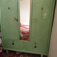 کمد آهنی محکم و تمیز