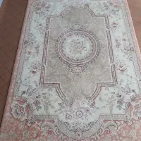 فرش کرمی در حد نو