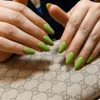 کاشت ناخن|خدمات آرایشگری و زیبایی|مشهد, الهیه|دیوار