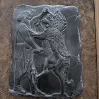 ۱۸ تا تندیس هخامنشی با قیمت توافقی،جنس پلی استر|مجسمه، تندیس، ماکت|گلپایگان, |دیوار