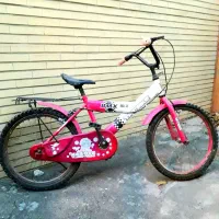 چهار تا دوچرخه سایز ۲۰ و ۲۴ و ۲۶ و ۲۶