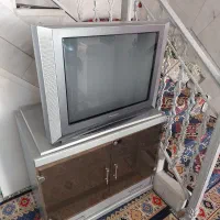فروش تلویزیون پاناسونیک ۲۹ اینچ به همراه میز