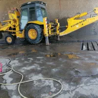 راننده بیل بکهو