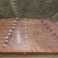 سنتور از چوب گردو|سازهای سنتی|اراک, |دیوار