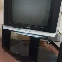 تلوزیون ۲۱اینج با میز تلوزیون