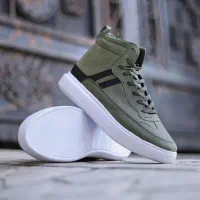 کفش نیم بوت|کیف، کفش، کمربند|شیراز, دانشکده دامپزشکی شیراز|دیوار