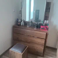 دراور سه کشو بهمراه آینه و صندلی|جاکفشی، کمد، دراور|فردیس, منظریه|دیوار