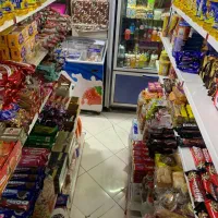 فروشنده سوپر مارکت