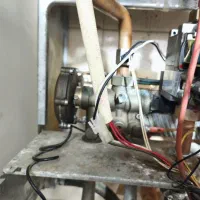 تعمیر تخصصی انواع پکیج با قطعات اصلی