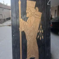 در چوبی ورودی اپارتمان فروشی