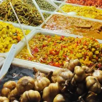 فروشنده جهت غرفه سوغات نمایشگاه
