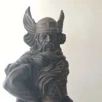 مجسمه گچی (رستم)