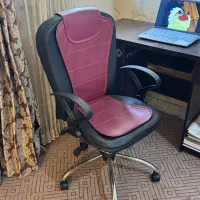 میز کامپیوتر و صندلی چرخدار