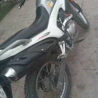 پرواز۲۰۰|موتورسیکلت|گلوگاه بابل (گلیا), |دیوار