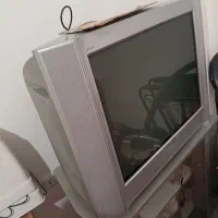 تلوزیون و میز تلویزیون