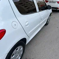 ۲۰۷ تیوفایوسقف فلز