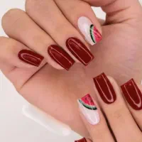 کاشت ناخن|خدمات آرایشگری و زیبایی|رشت, گلسار|دیوار