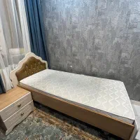 تخت و تشک رویال ومیز کامپیوتر (میز تحریر)