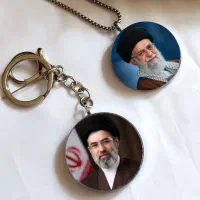 آویز کلید و ماشین با عکس رهبر شهیدمون