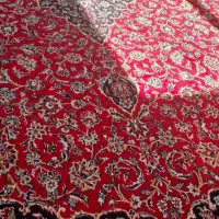 دوعدد قالی ۱۲ متری و ۹ متربفروش میرسد