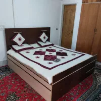 منزل دربستی همراه با پارکینک اختصاصی و لباس محلی