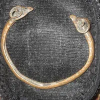 دستبند فروشی