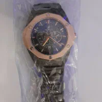 ساعت هابلوت نو|ساعت|مشهد, سرافرازان|دیوار