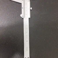 یک عدد کولیس ۱۵ سانتی مارک ترسه