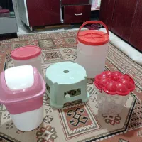 پنج تیکه ظرف پلاستیکی